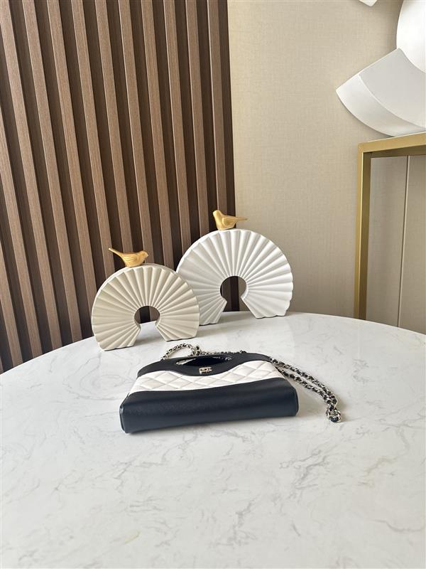 2026131221458825 570